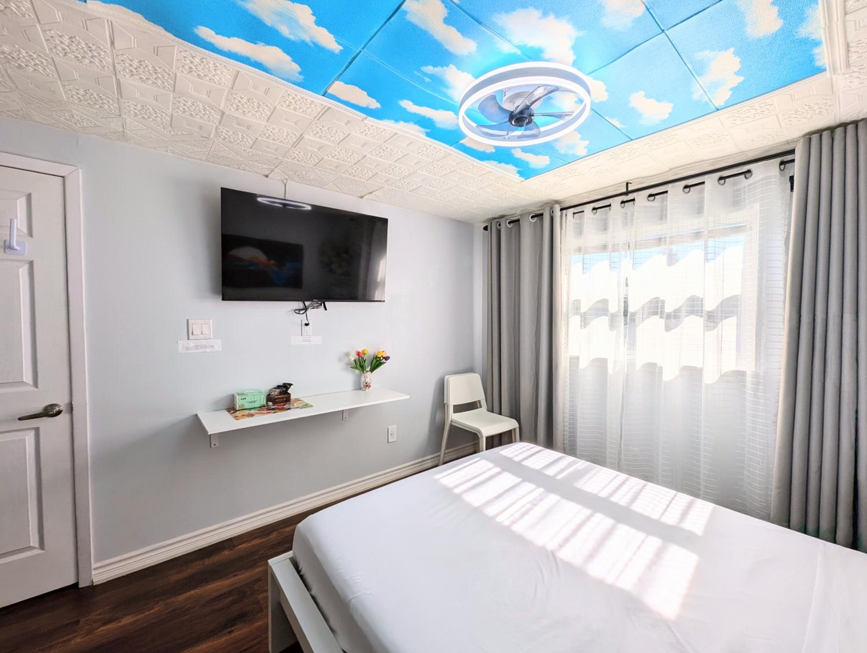 Cozy and Quiet Homestay with Private Bathroom