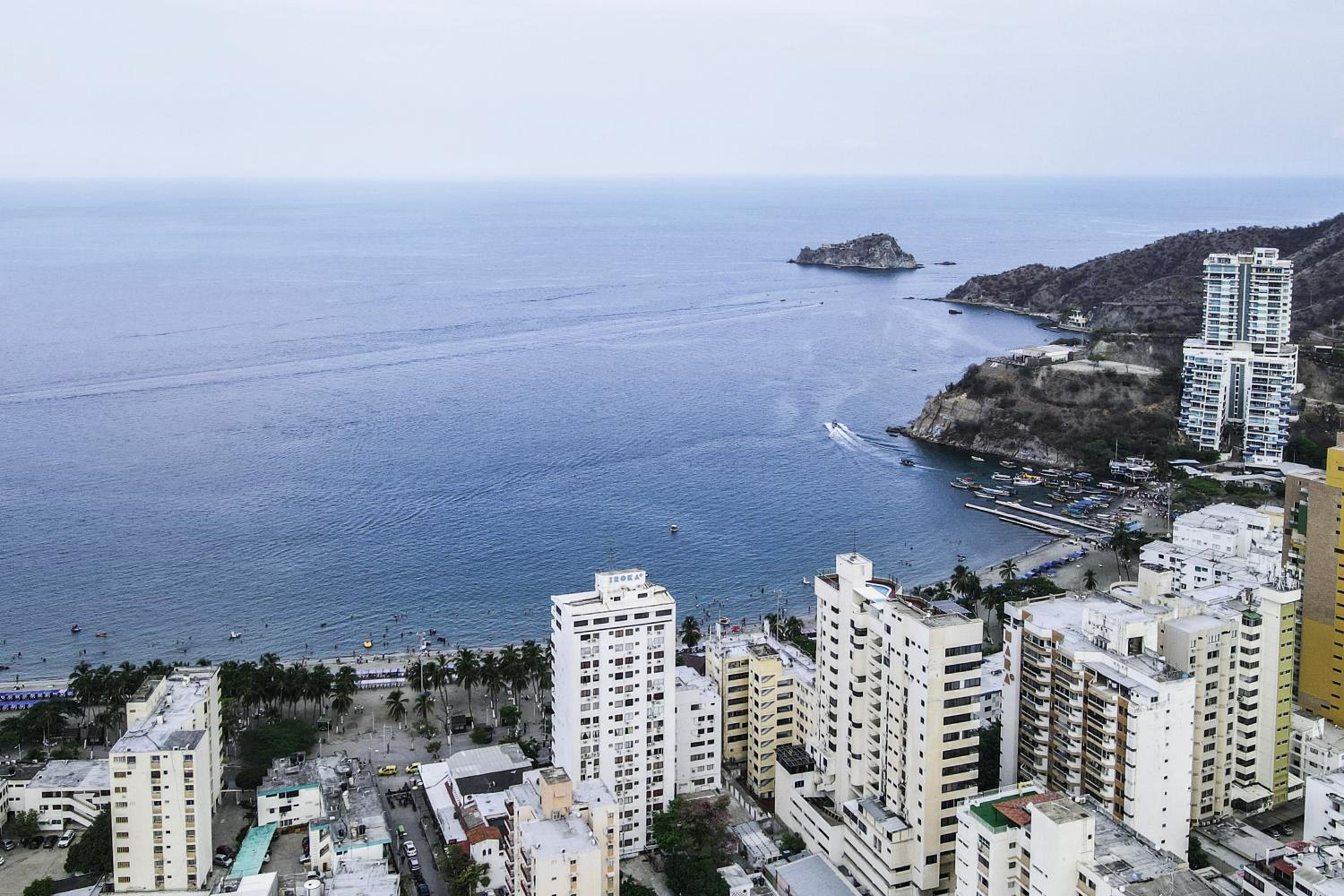 Dream Staying at Rodadero Beach I