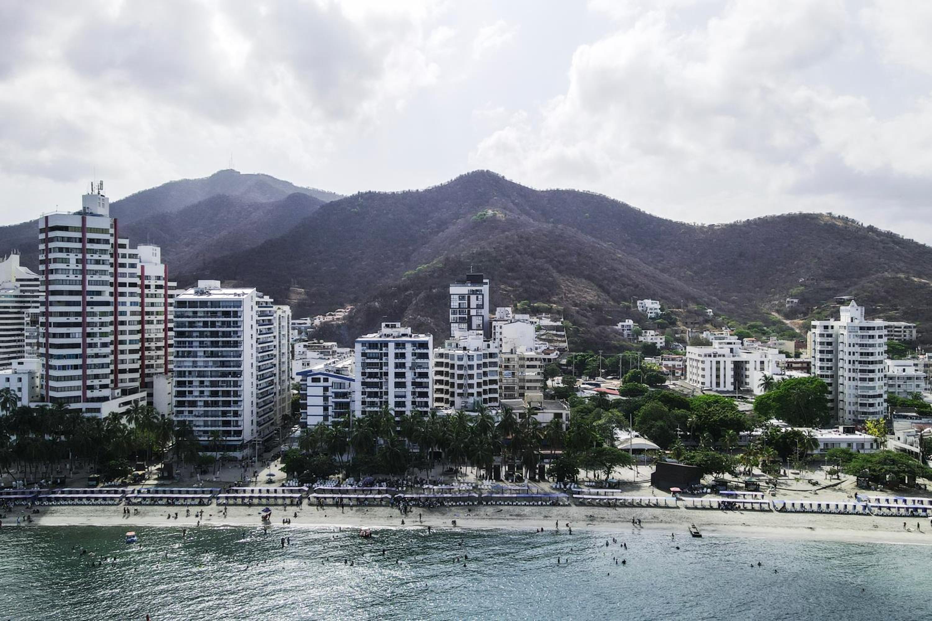 Dream Staying at Rodadero Beach I