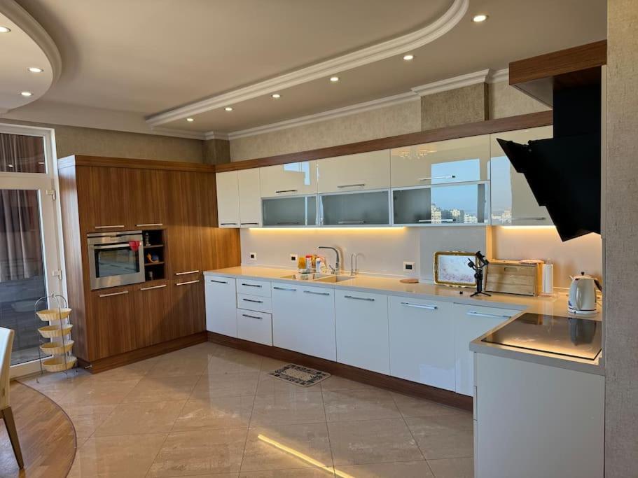 Chic Downtown Suite