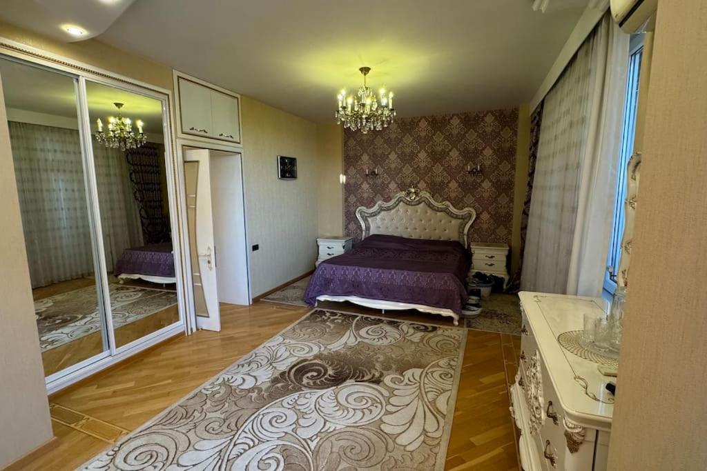 Chic Downtown Suite