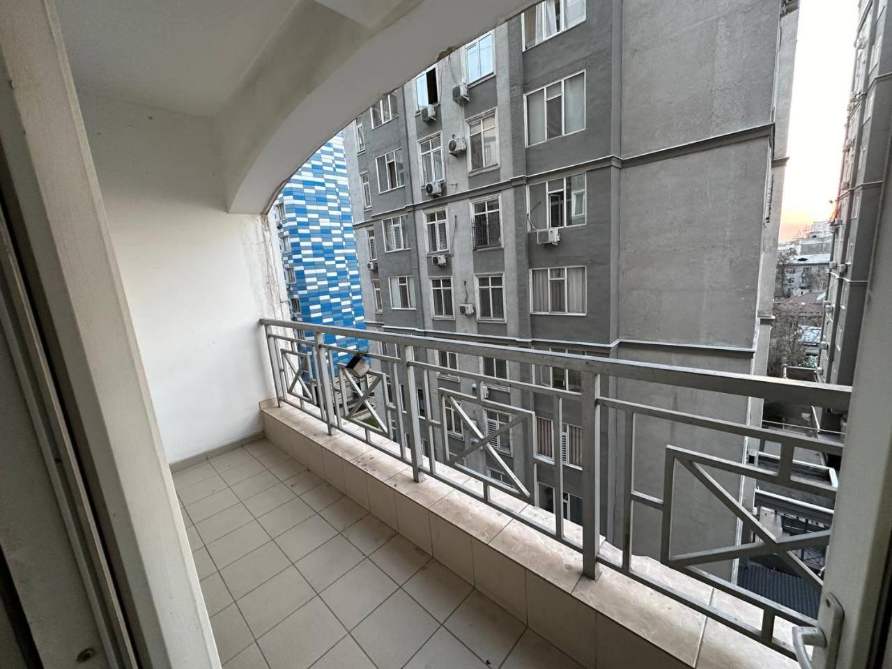 Spacious 1-bedroom apartment in complex Park City near Togolok Moldo park view 3