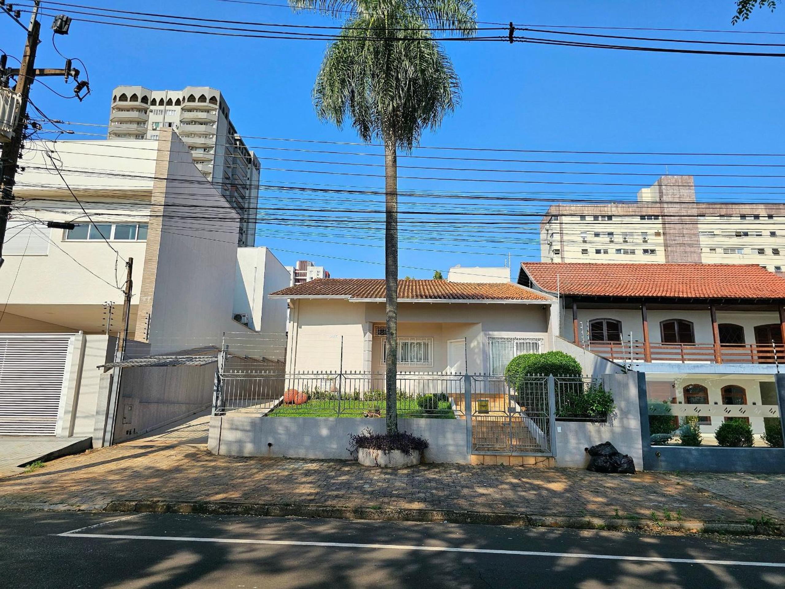 Casa Ampla 5 Quartos 5 banheiros no centro de Foz