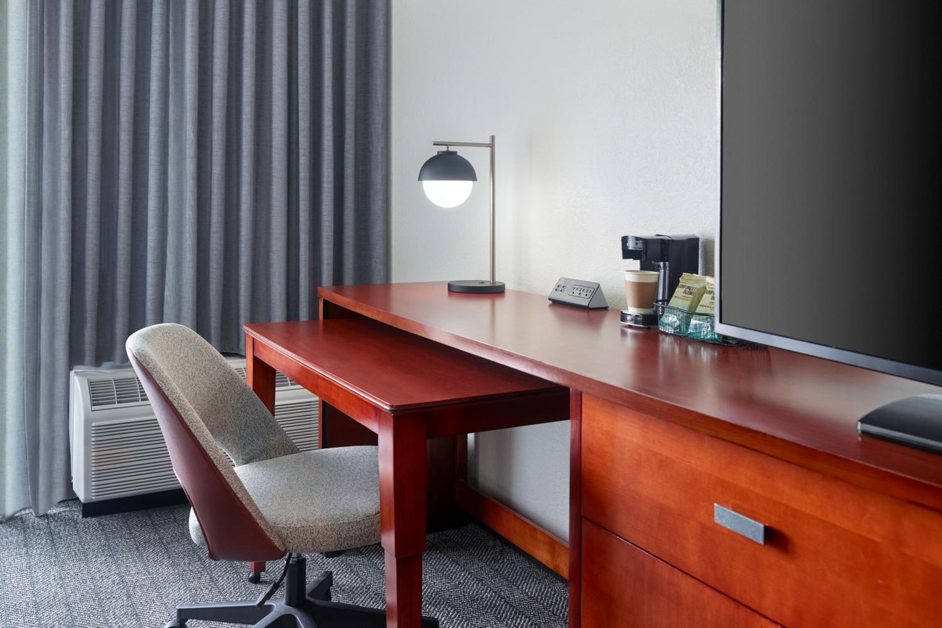 Courtyard by Marriott Fort Lauderdale City of Plantation - Property Image 3