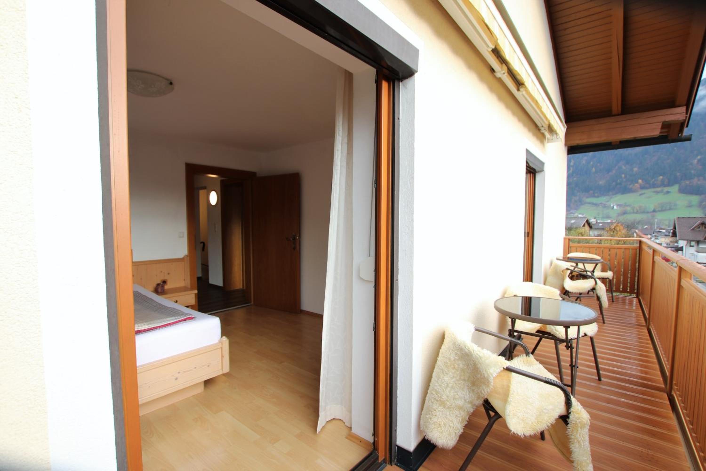 Ferienhaus Tirol Zillertal by FeWo-Plan Raffeiner UDEZ100