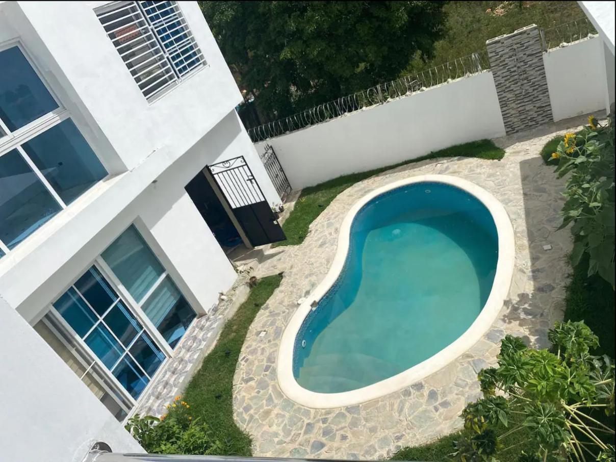 Elegant Stay with pool