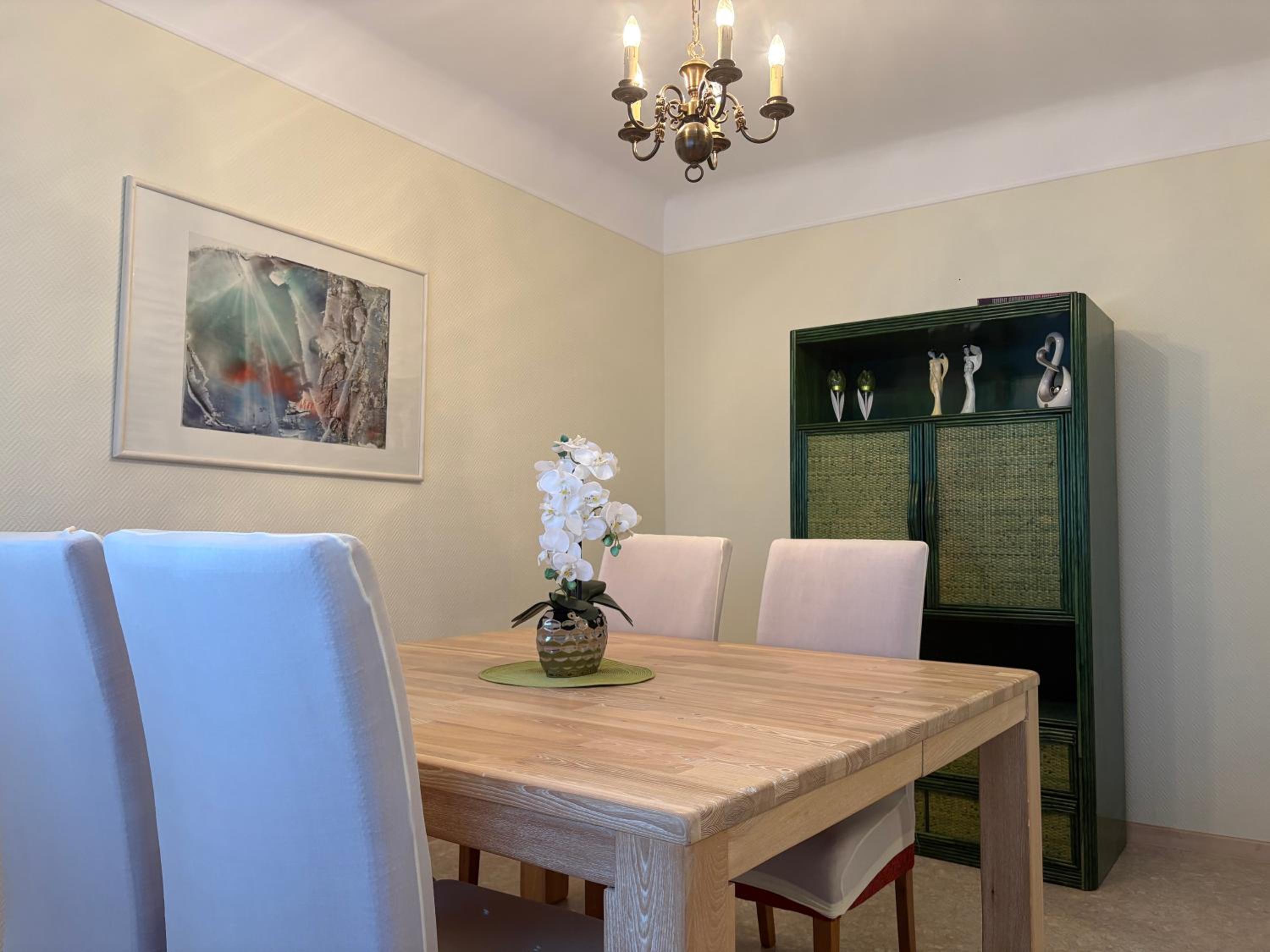 CITY CENTRE STYLISH ONE BEDROOM Apartment view 3