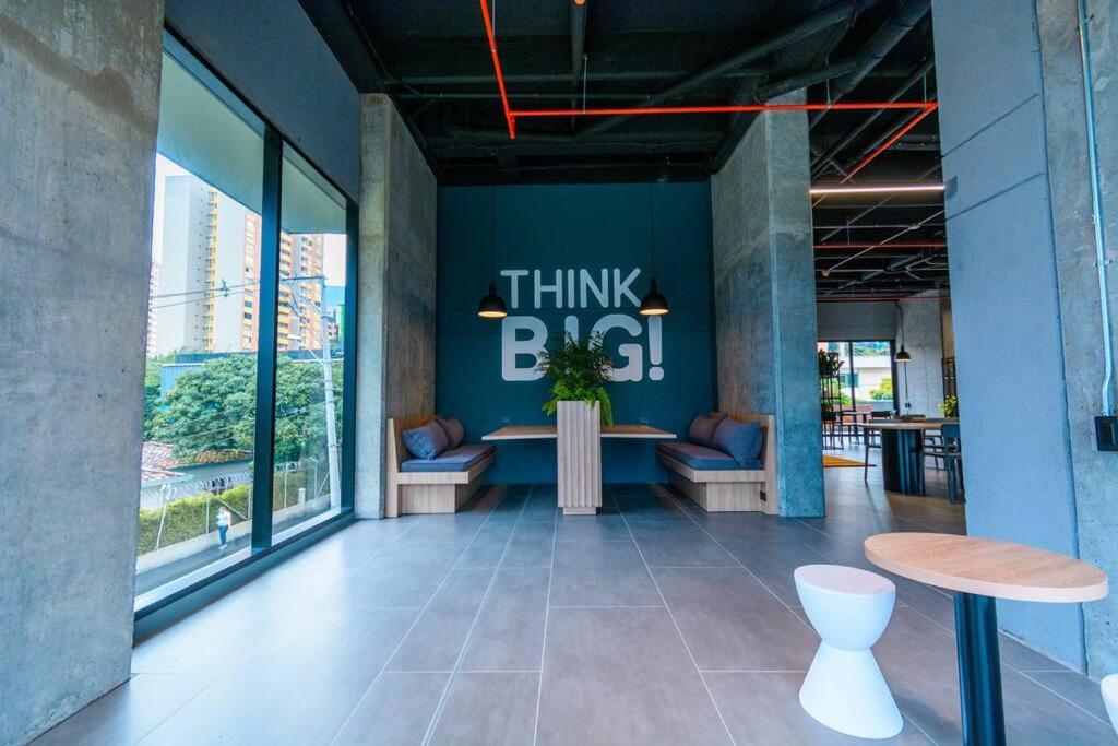 Hermosa Suite CoWork - Gym-WifI El Poblado