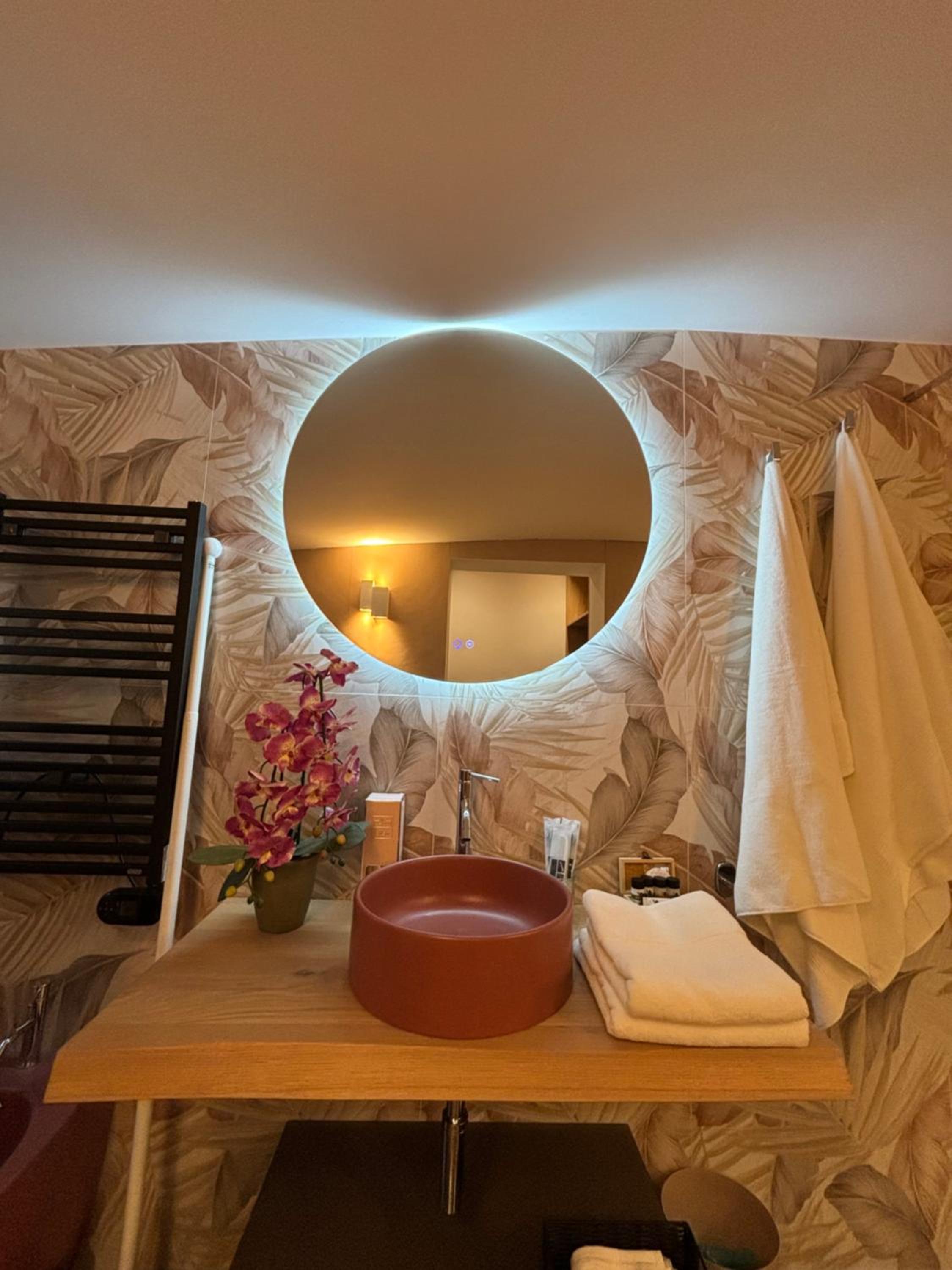 Atrium Regal Room