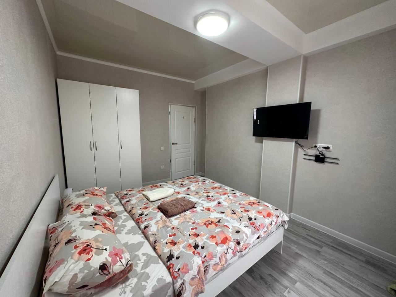 1-bedroom Elitehouse on Chuikova 132v view 5