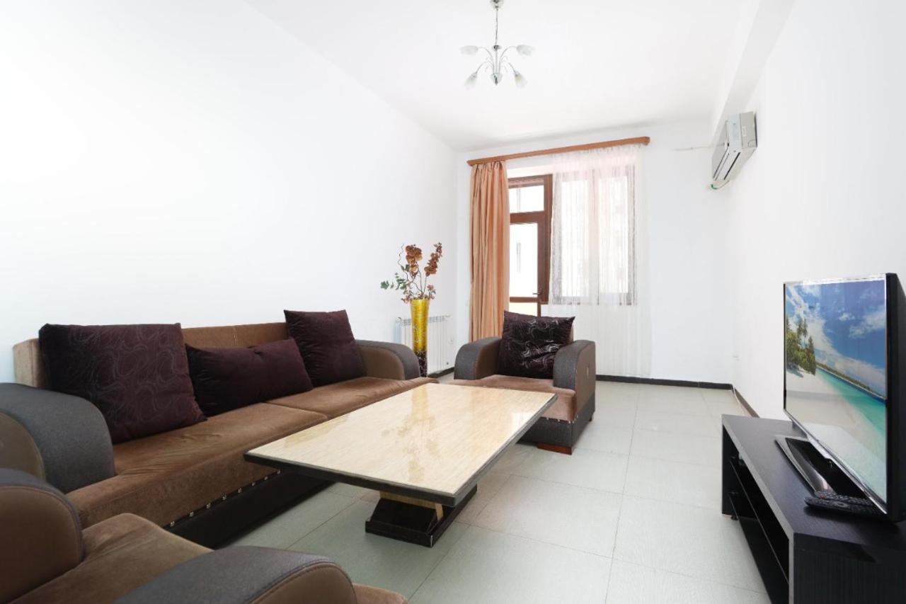 Abovyan stret 2 bedroom apt with balcony
