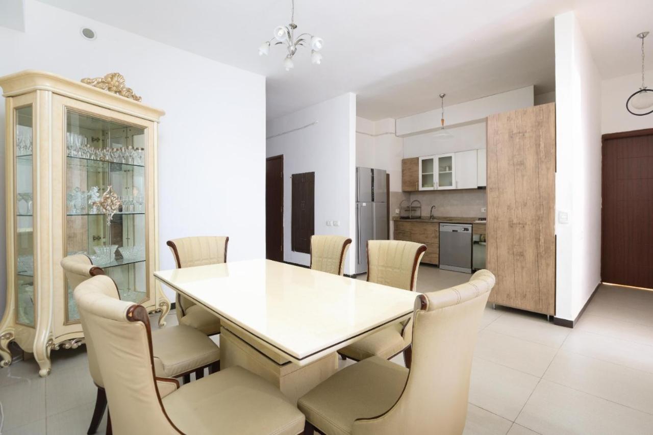 Abovyan stret 2 bedroom apt with balcony
