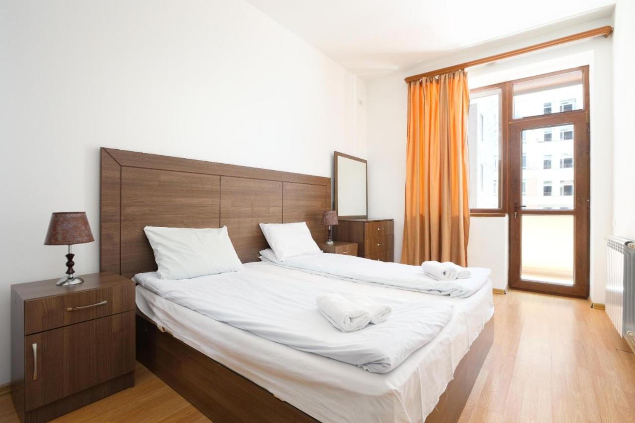 Abovyan stret 2 bedroom apt with balcony