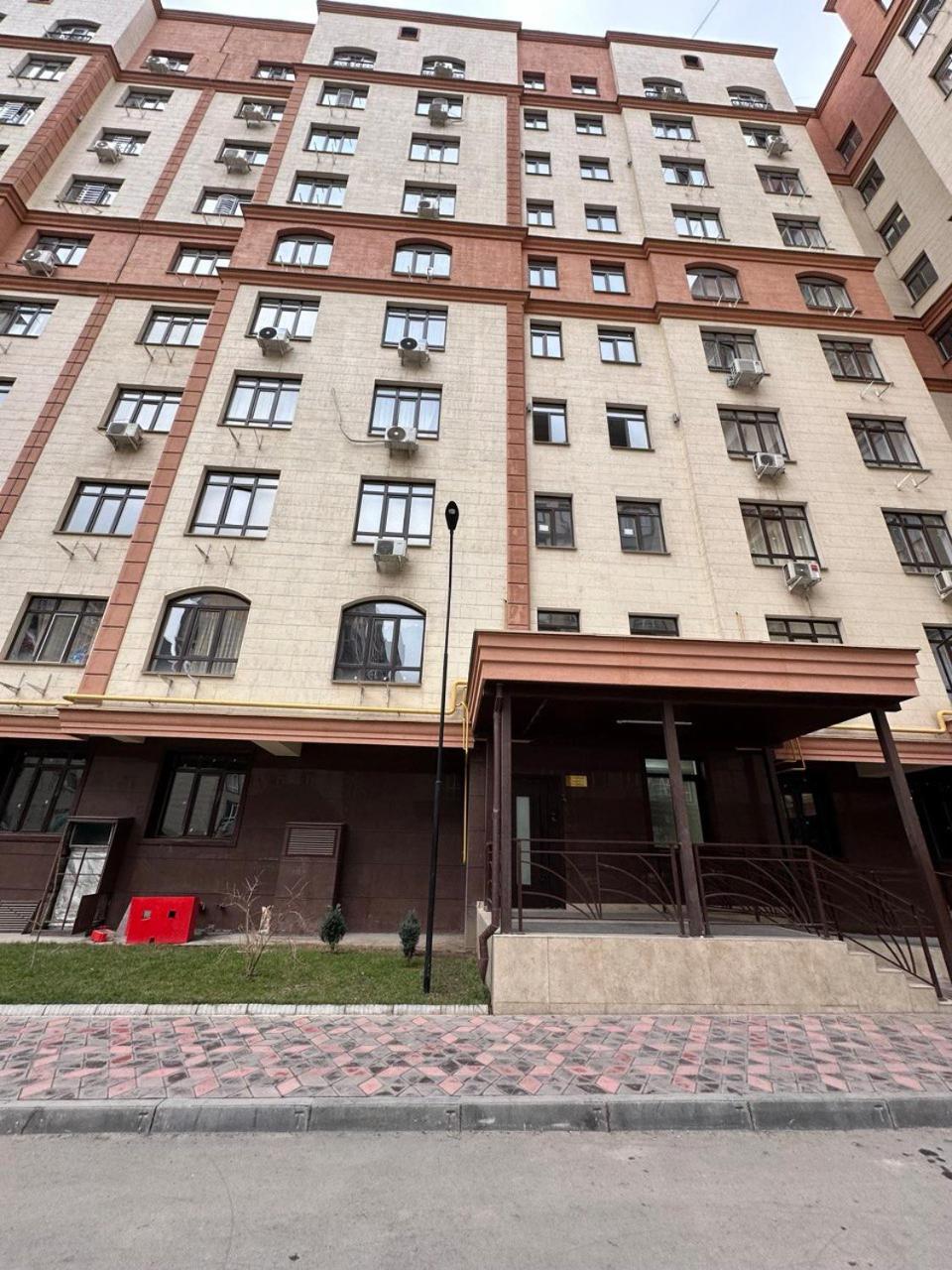 1-bedroom Elitehouse on Chuikova 132v view 3