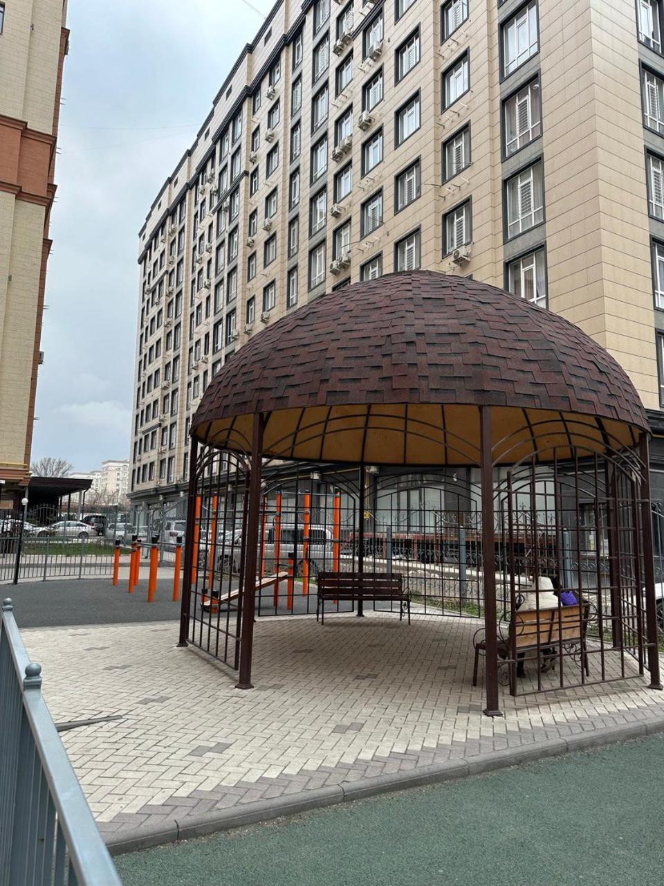 1-bedroom Elitehouse on Chuikova 132v view 4