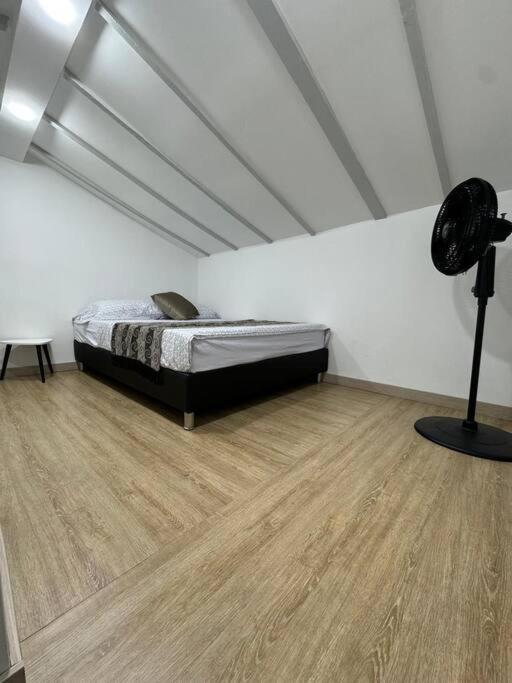 Loft Zen en Envigado apartamento moderno cerca al Poblado wifi rápido