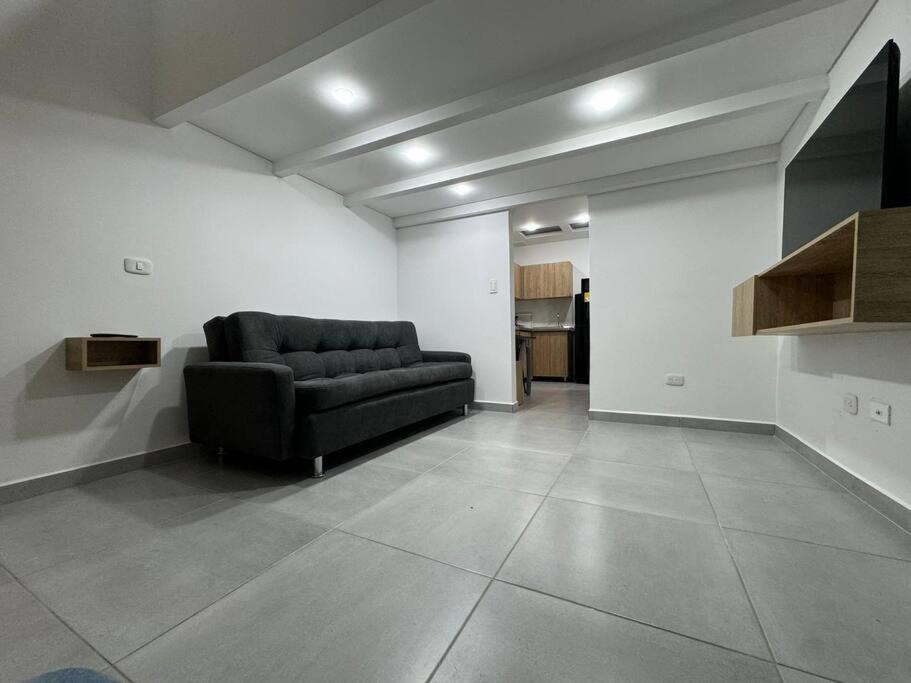 Loft Zen en Envigado apartamento moderno cerca al Poblado wifi rápido