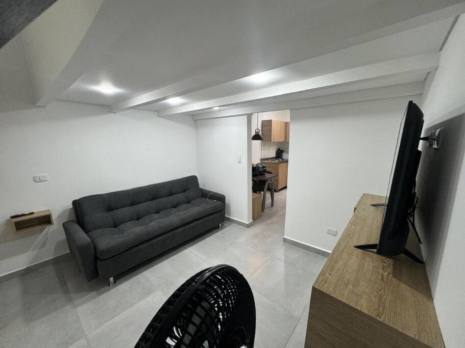 Loft Zen en Envigado apartamento moderno cerca al Poblado wifi rápido