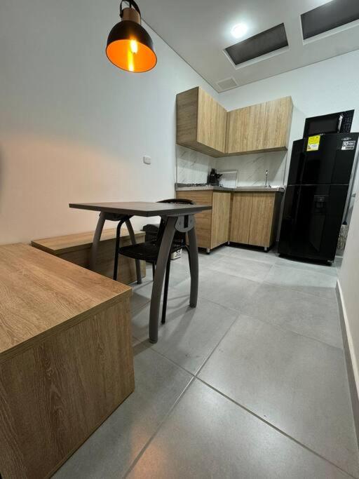 Loft Zen en Envigado apartamento moderno cerca al Poblado wifi rápido