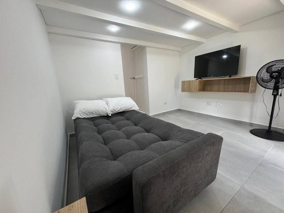 Loft Zen en Envigado apartamento moderno cerca al Poblado wifi rápido