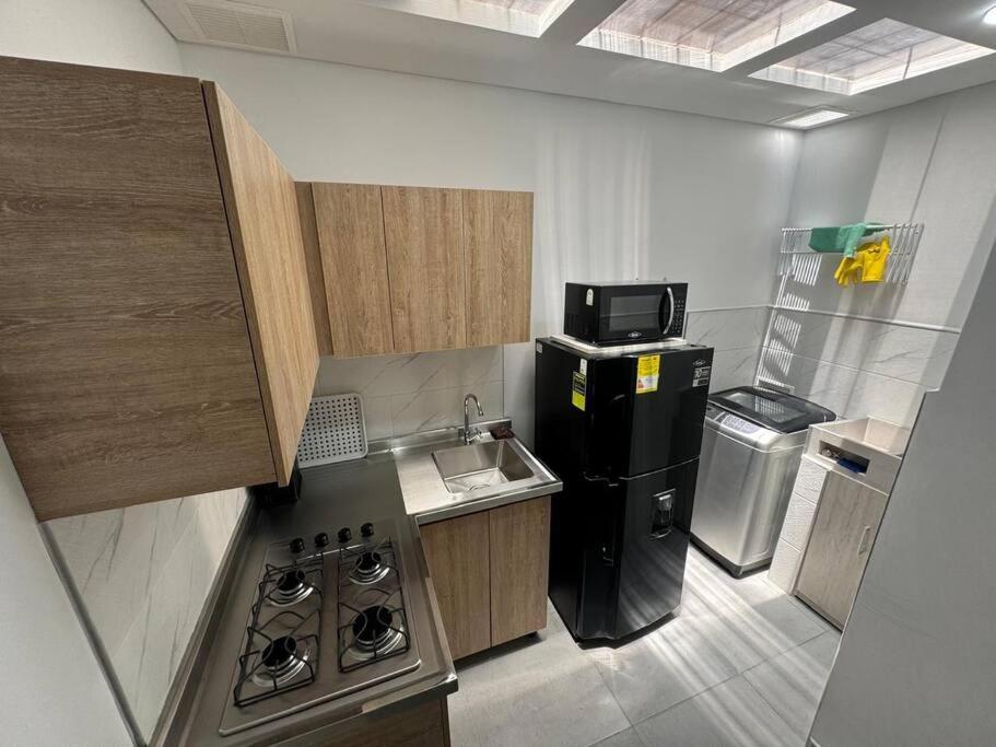 Loft Zen en Envigado apartamento moderno cerca al Poblado wifi rápido