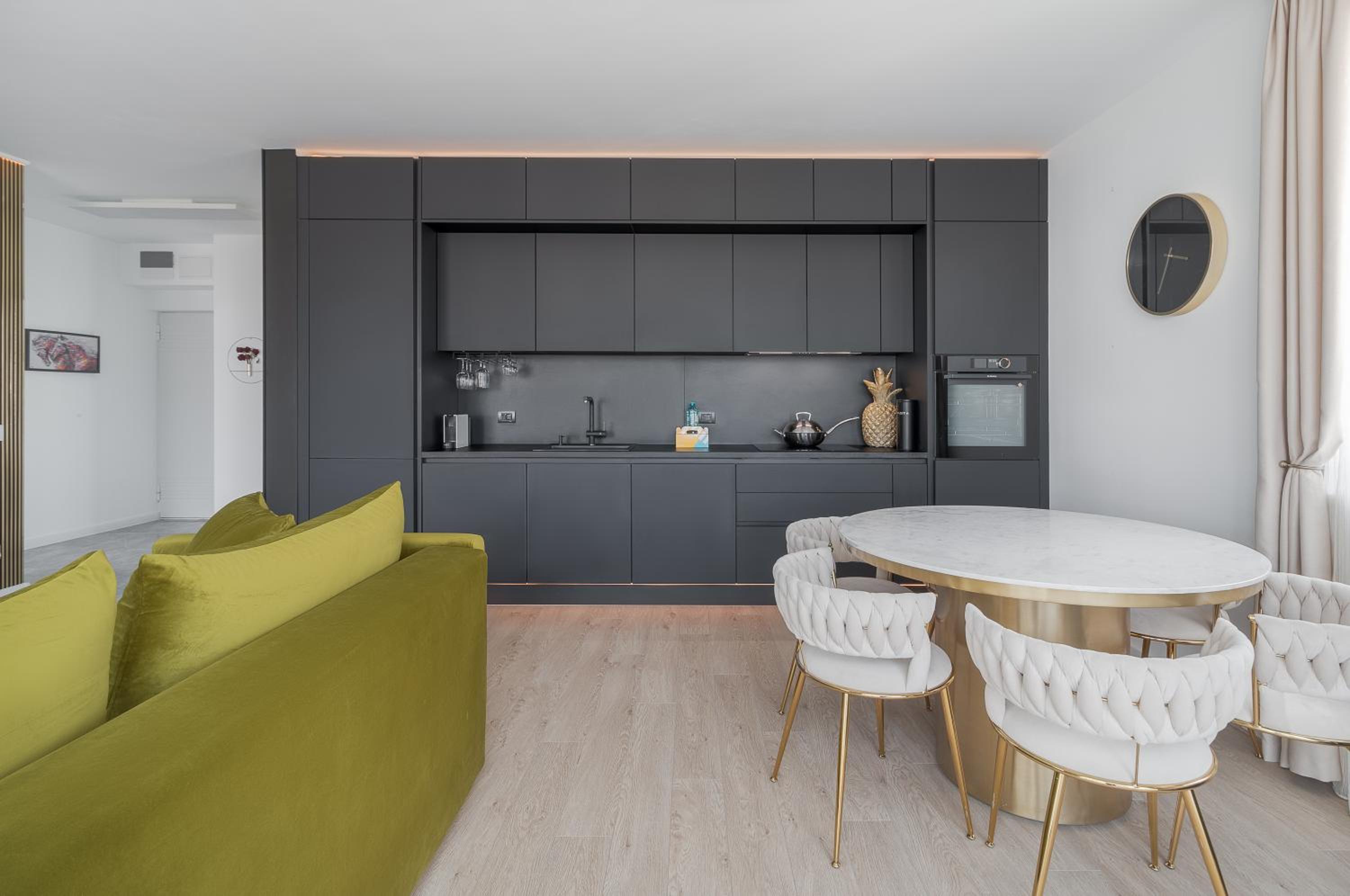 Arena Gold Penthouse