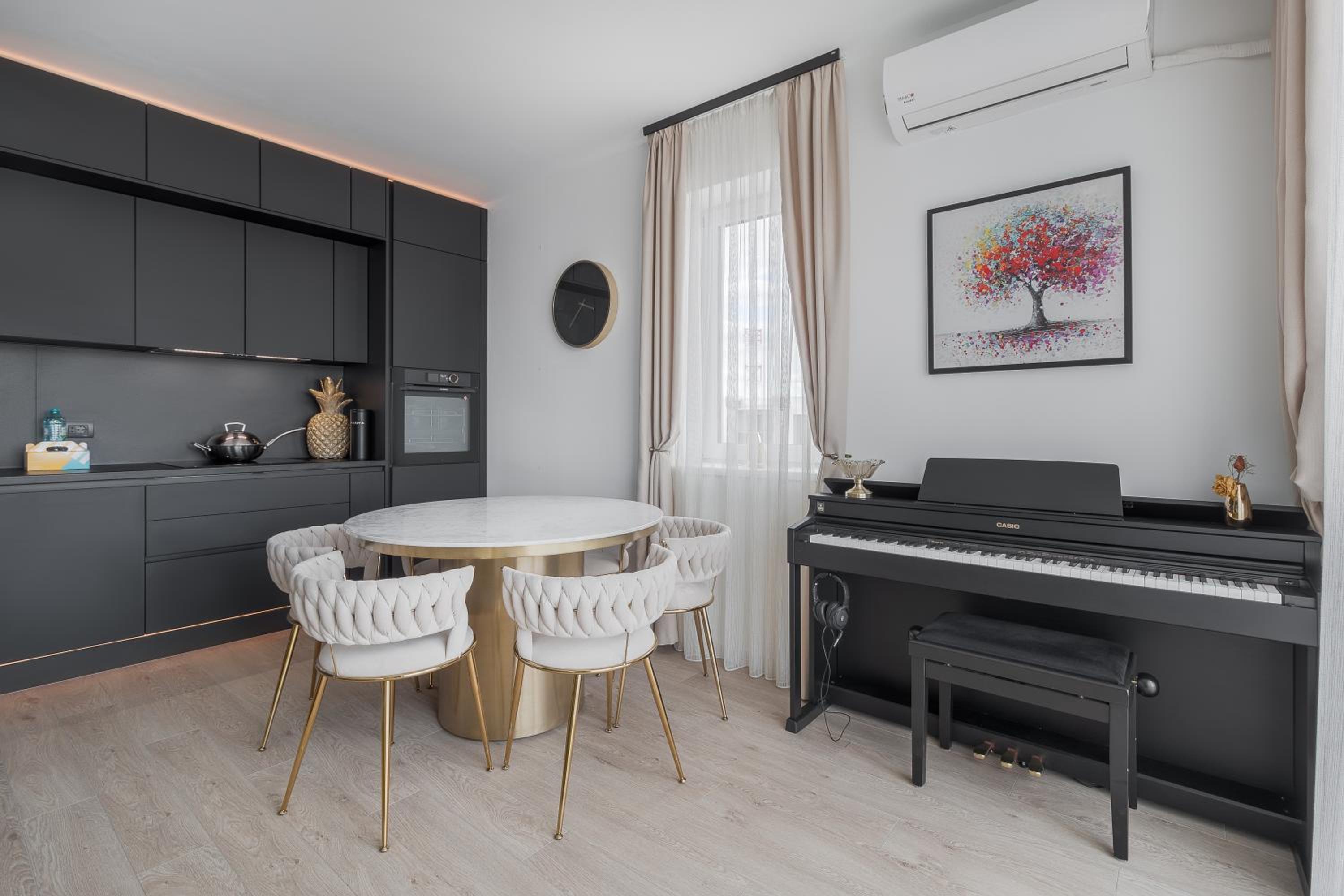 Arena Gold Penthouse