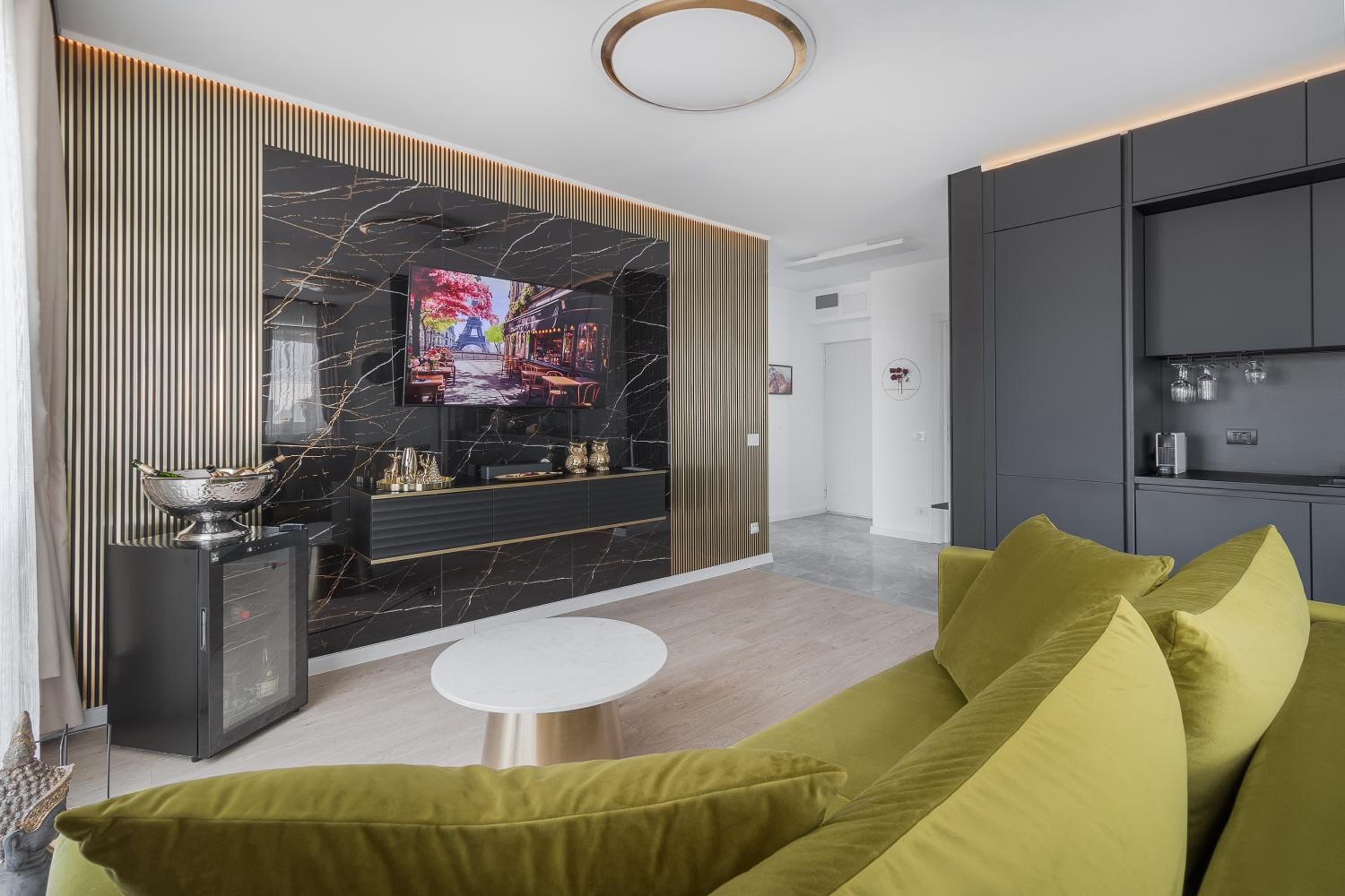Arena Gold Penthouse