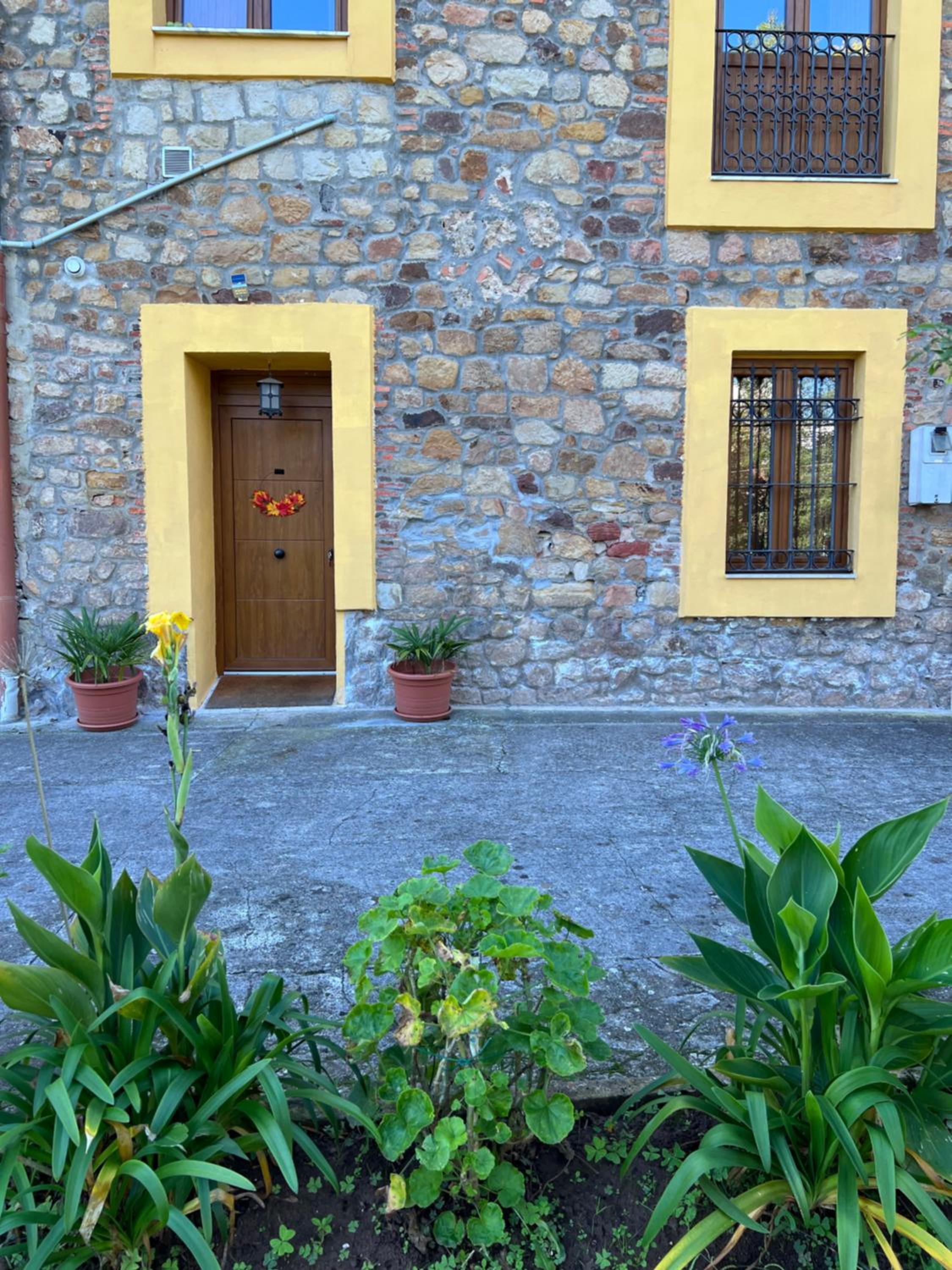 Villa Marta loft diáfano con jardín y aparcamiento en Villa histórica