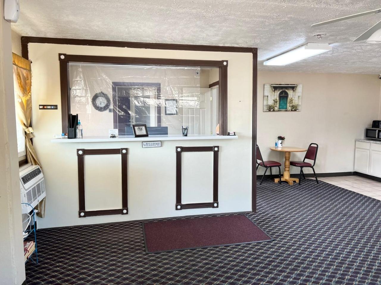 Economy Inn McCook