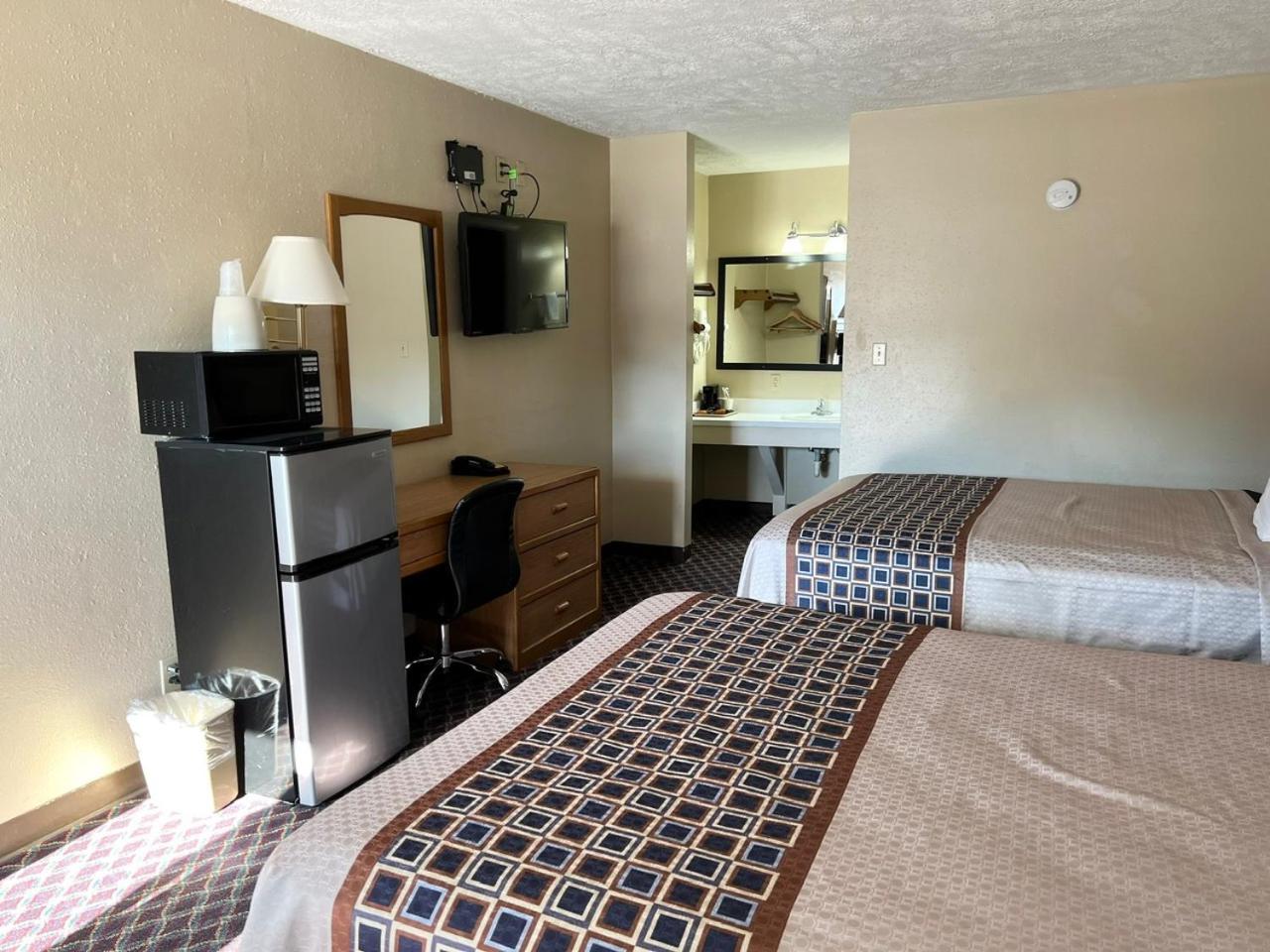 Economy Inn McCook