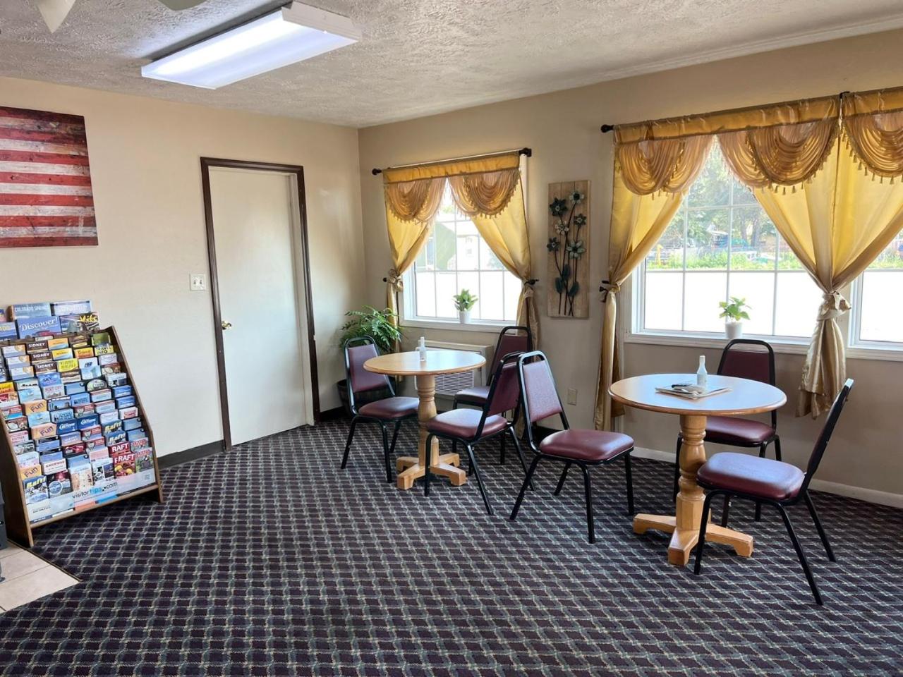 Economy Inn McCook