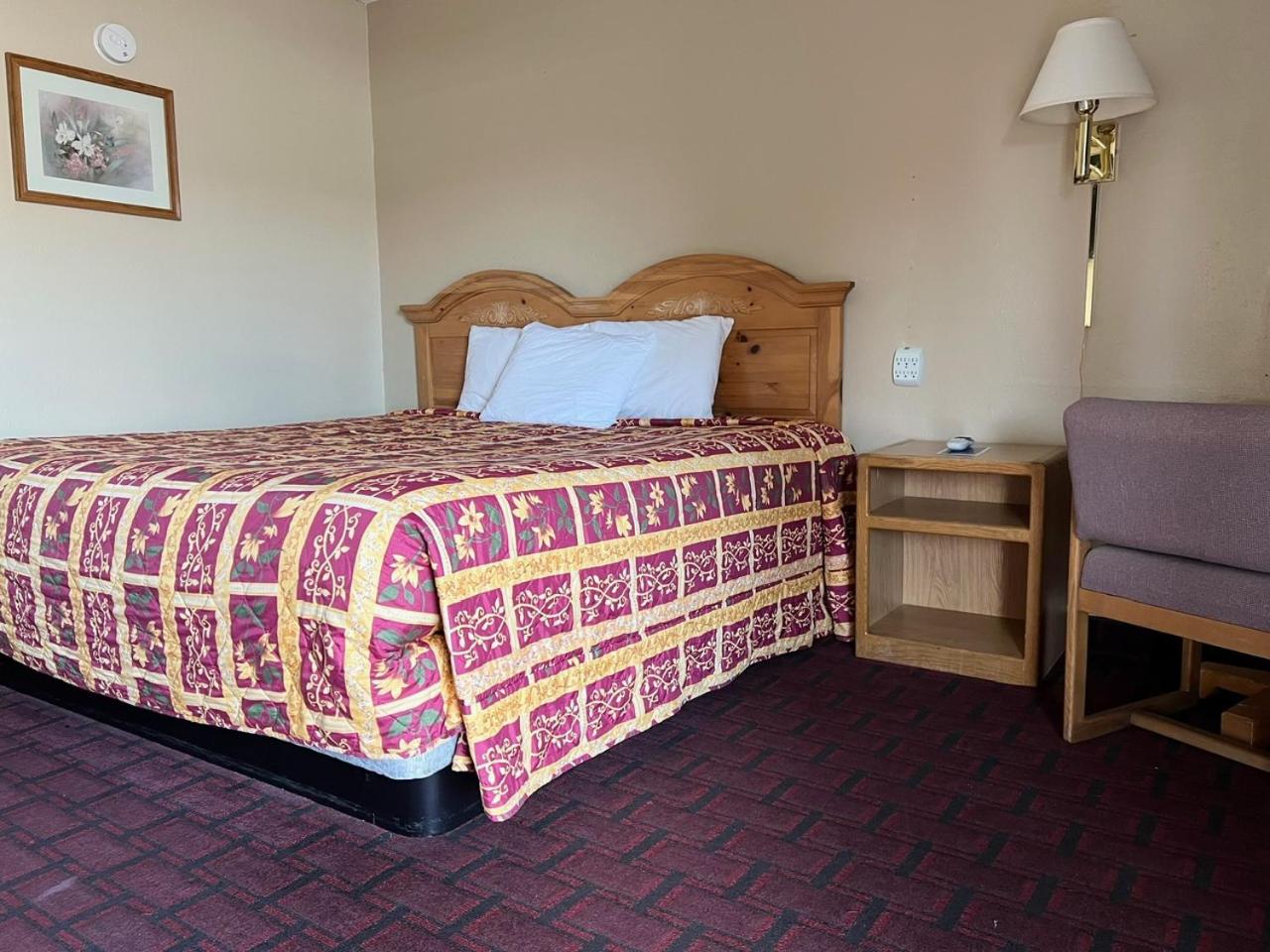 Economy Inn McCook