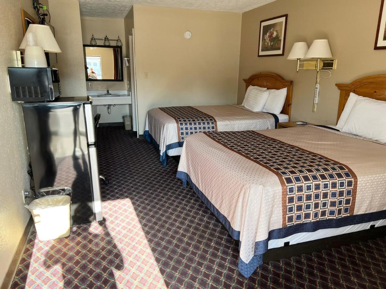 Economy Inn McCook