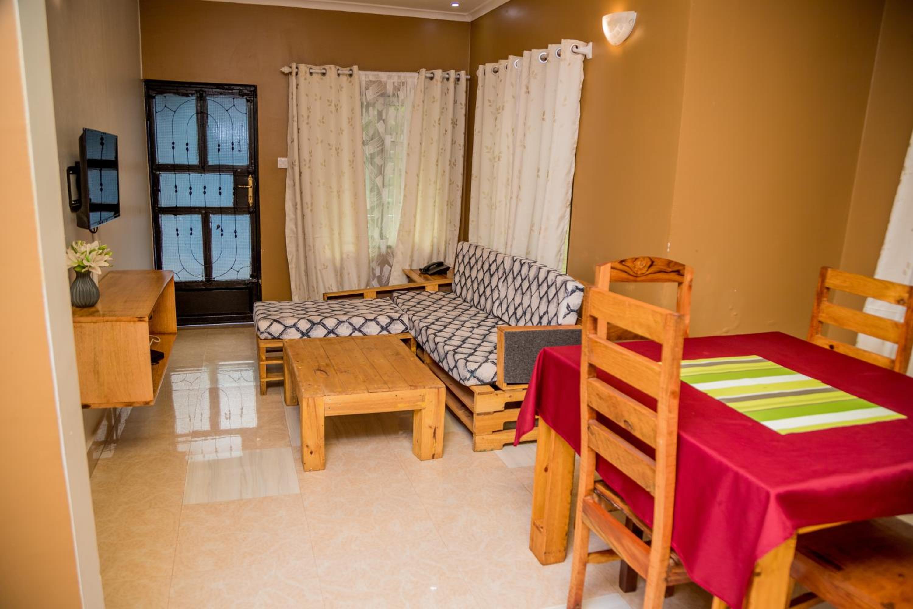 Maili 6 Private Apartments