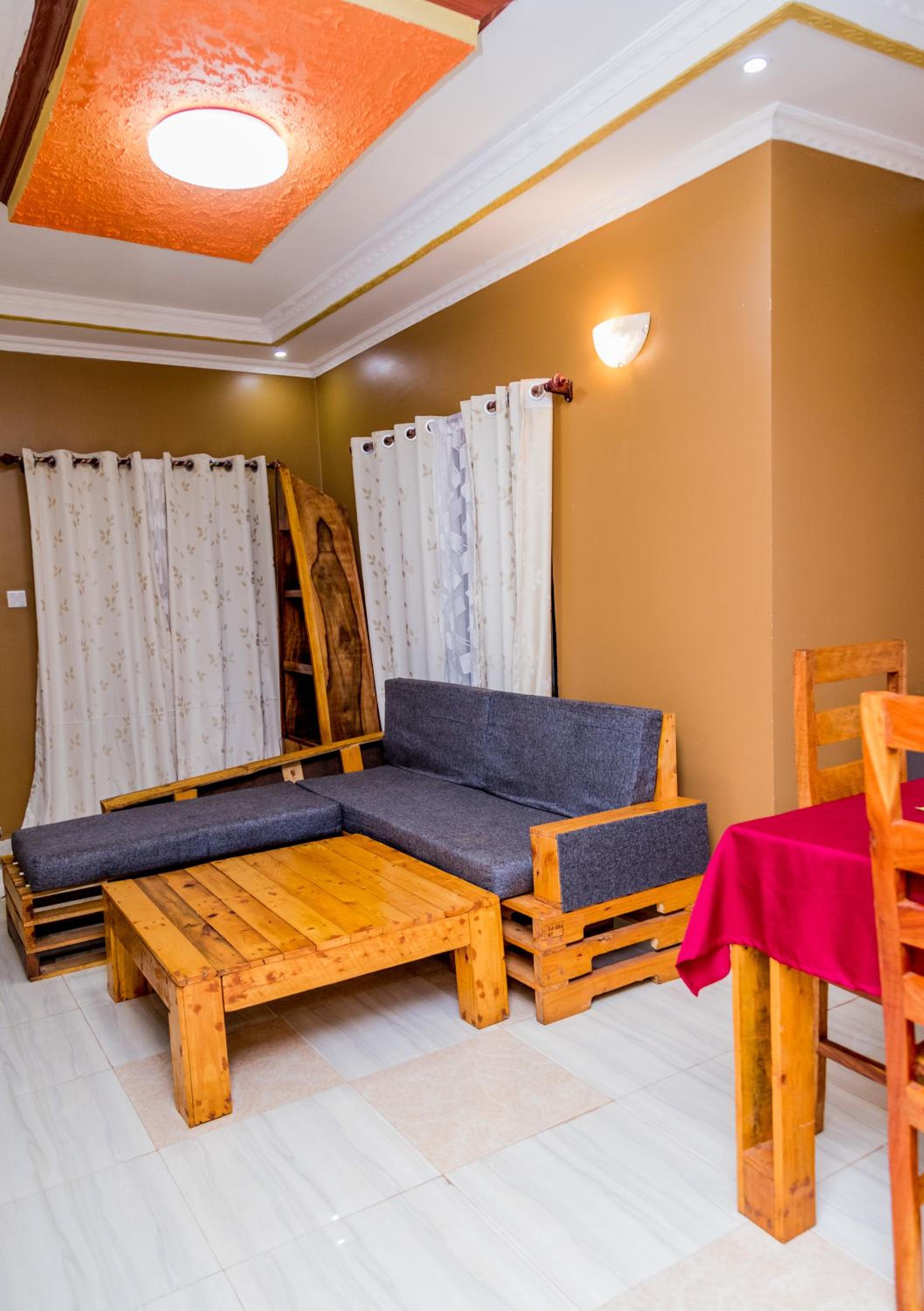Maili 6 Private Apartments