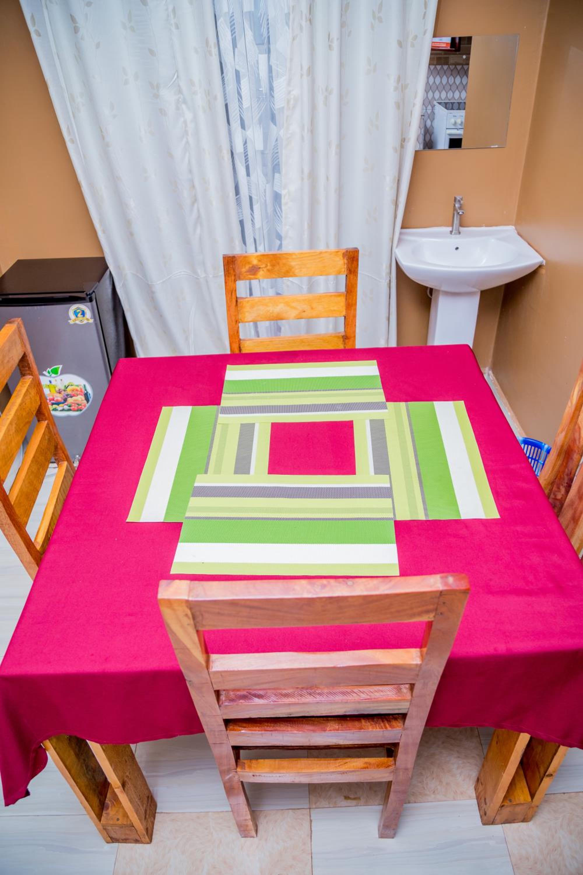 Maili 6 Private Apartments