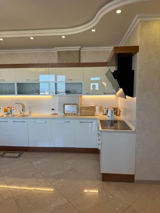 Chic Downtown Suite in Baku