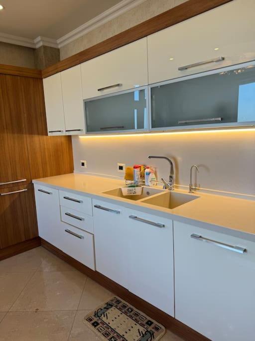 Chic Downtown Suite in Baku