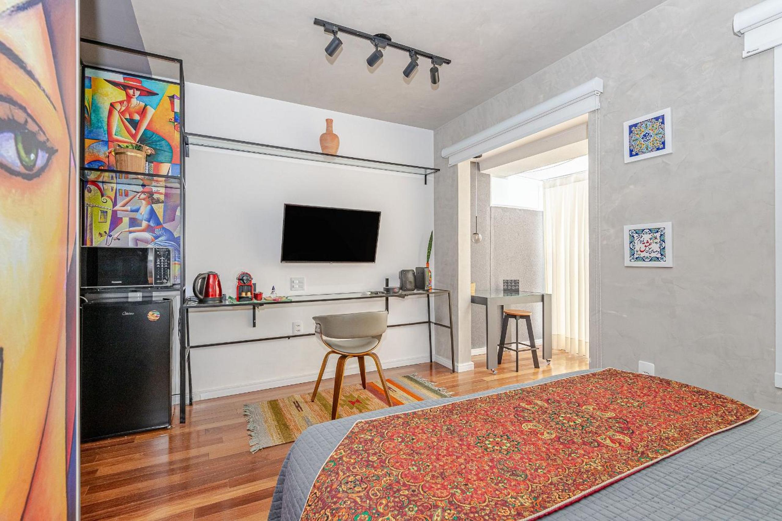 Studio prox Paulista e Hospitais