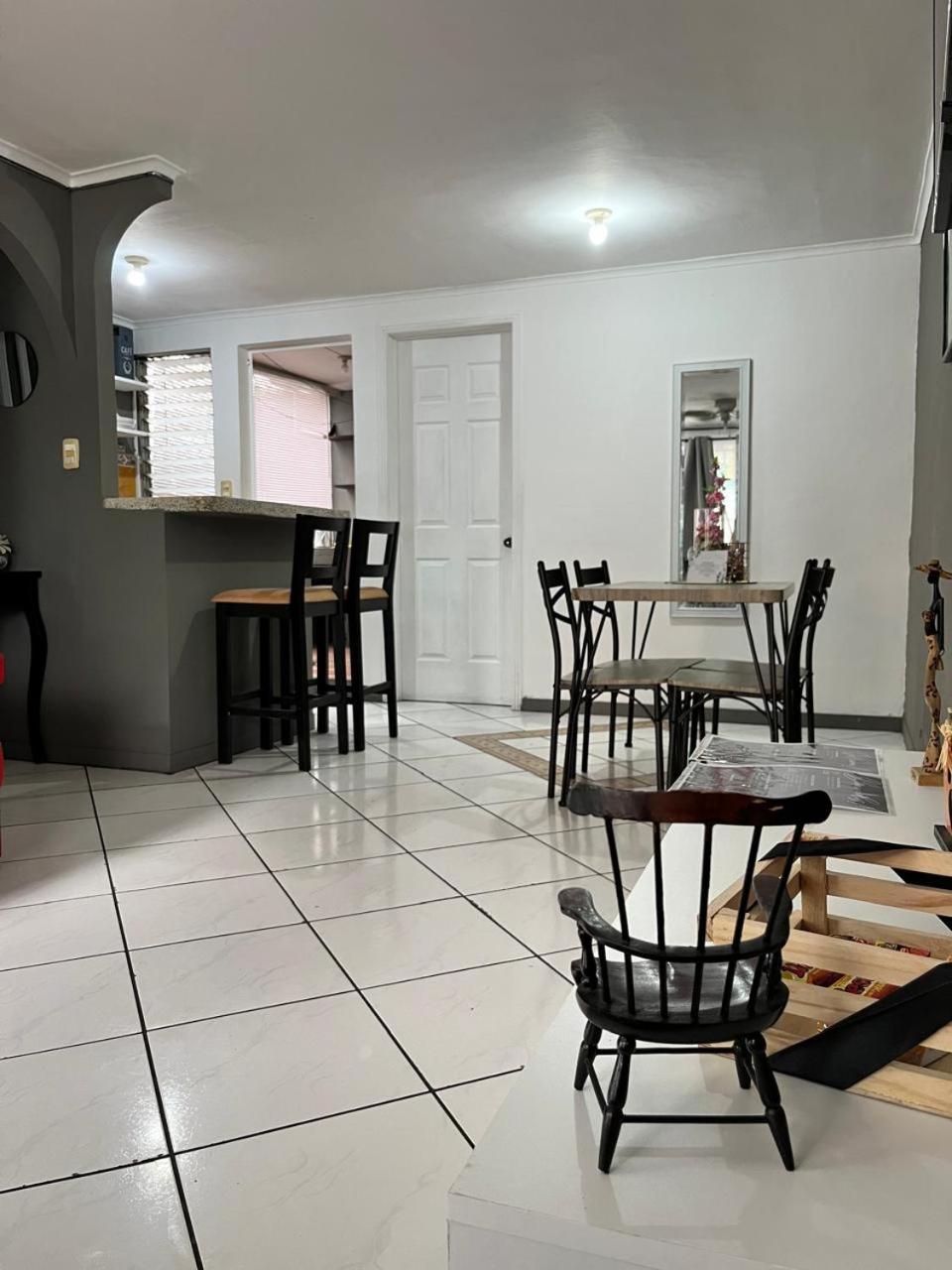 Todo cerca Apartamento Familiar en el corazón de San Salvador view 4