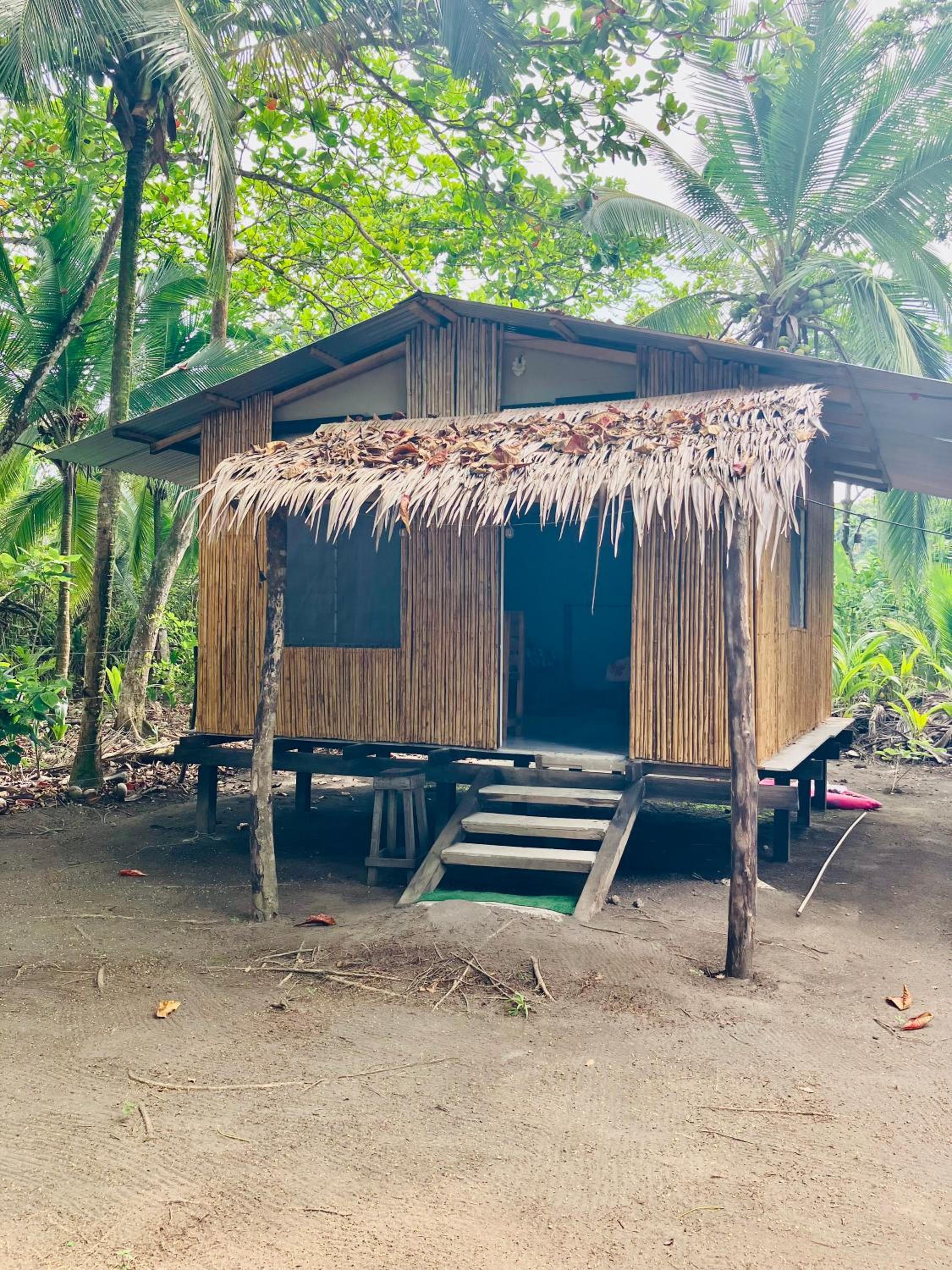 Camping Babsita-TIPI und Hütten und Stellplätze für Zelt und Camper direkt am Meer und See