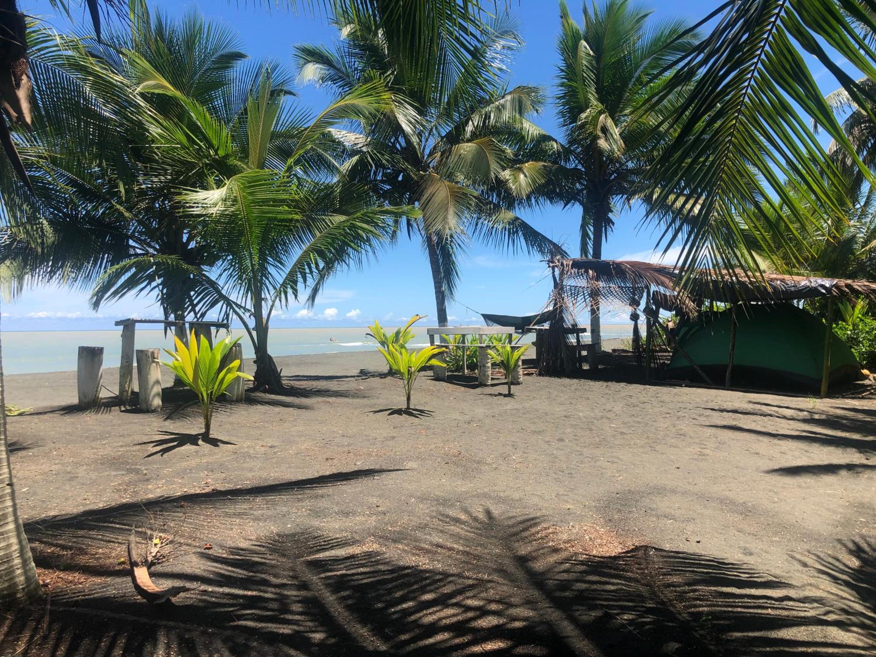 Camping Babsita-TIPI und Hütten und Stellplätze für Zelt und Camper direkt am Meer und See