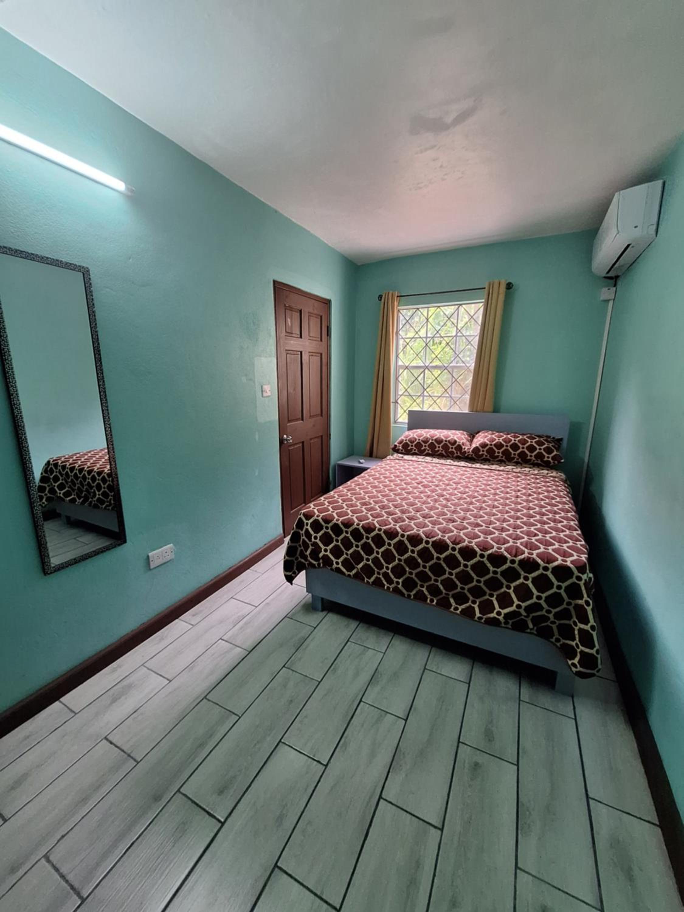 Ackee Green Rental - 3 beds large apartment or 2 beds modern apartment view 5