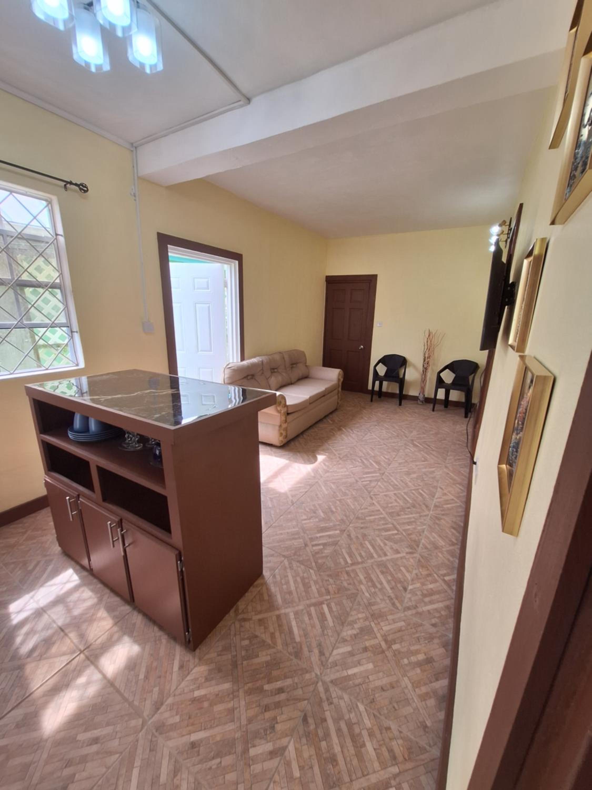 Ackee Green Rental - 3 beds large apartment or 2 beds modern apartment view 4