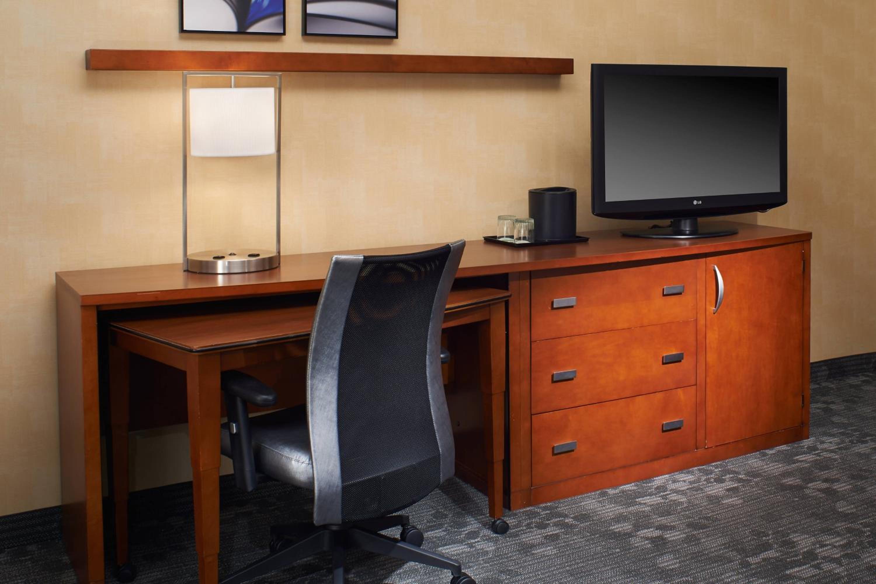 Lexington Vacations - Courtyard by Marriott Lexington North - Property Image 28