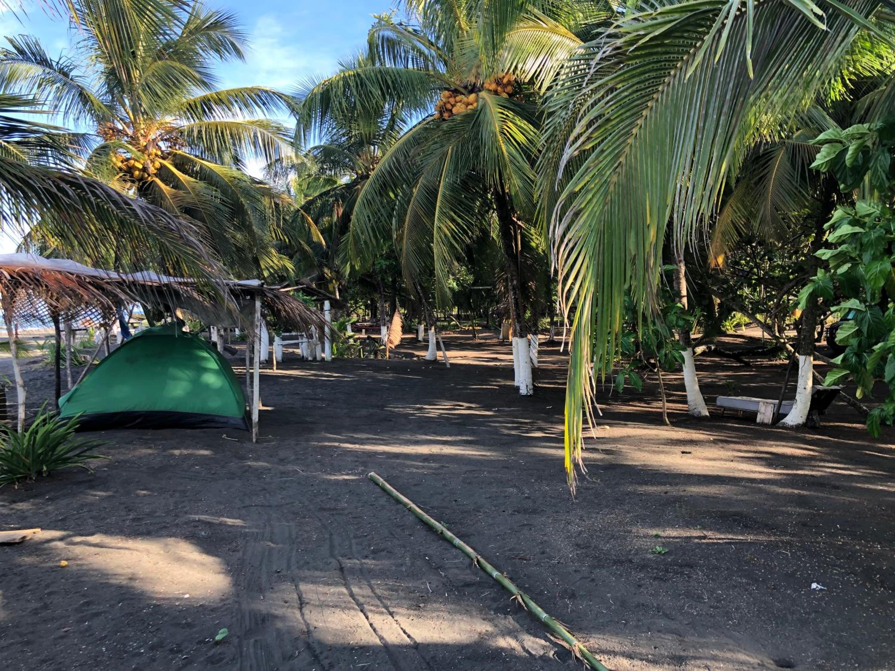 Camping Babsita-TIPI und Hütten und Stellplätze für Zelt und Camper direkt am Meer und See