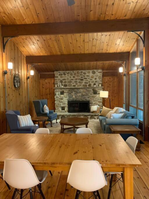 Cozy Riverside Cottage in Caledon Alton