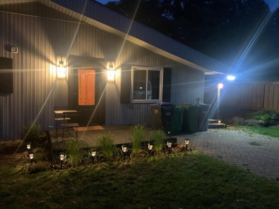 Cozy Riverside Cottage in Caledon Alton