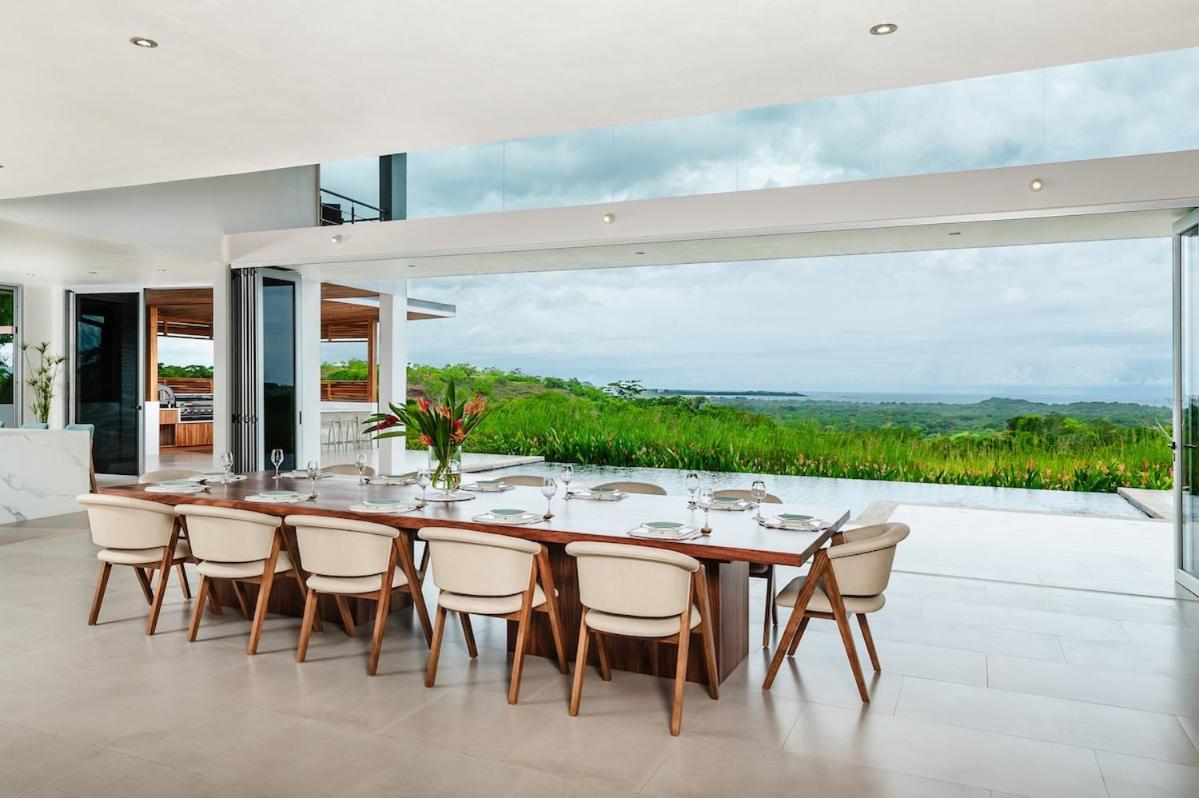 Modern Oceanview Villa w Infinity Edge Pool